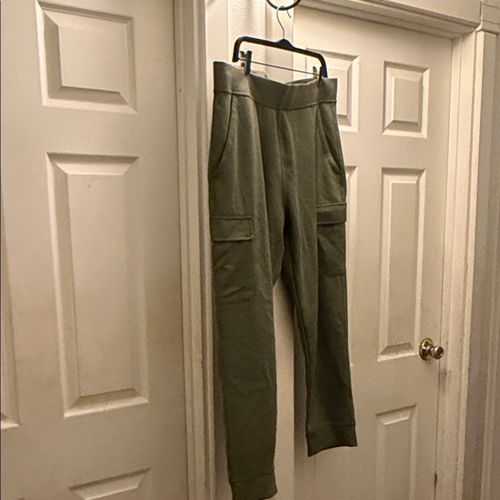 ZeroXposur Men's Cargo Pants in Olive